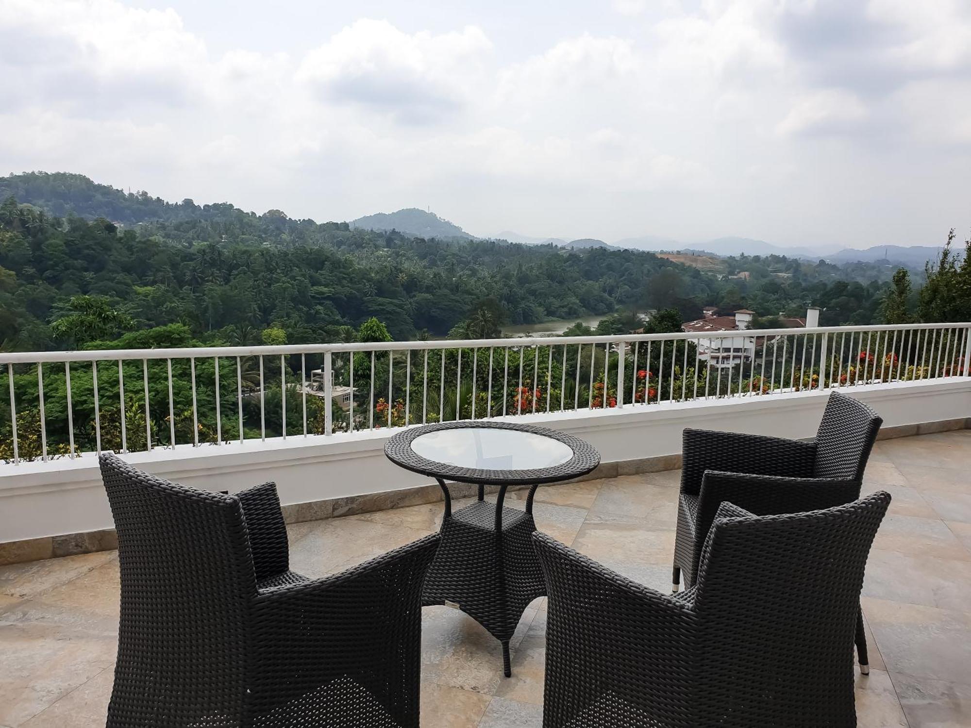 Samindra Villa Канді Екстер'єр фото