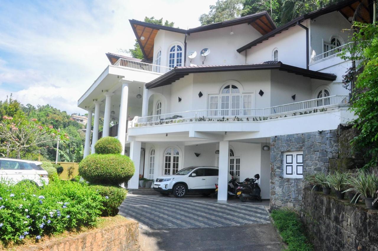Samindra Villa Канді Екстер'єр фото